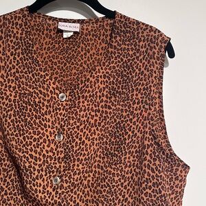 Leopard Print Sleeveless Blouse - Brown